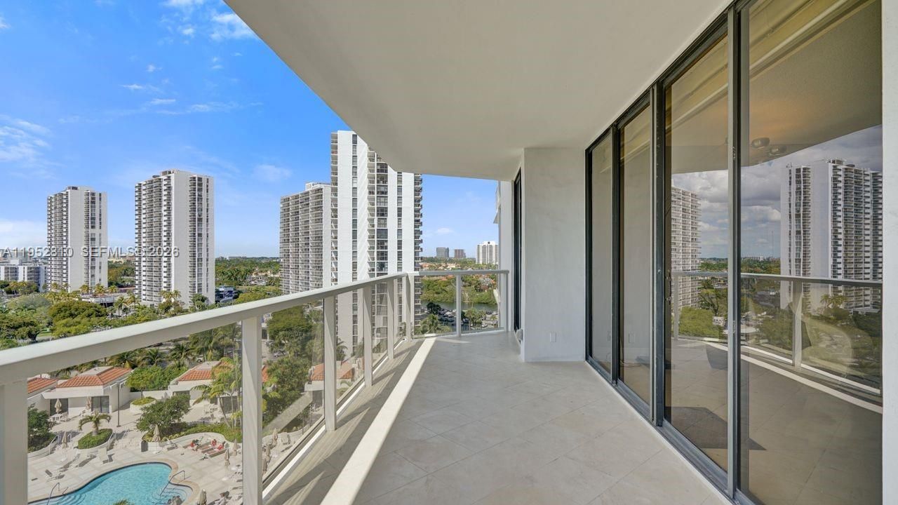 20281 E Country Club Dr, Unit 809, Aventura, FL 33180 Photo