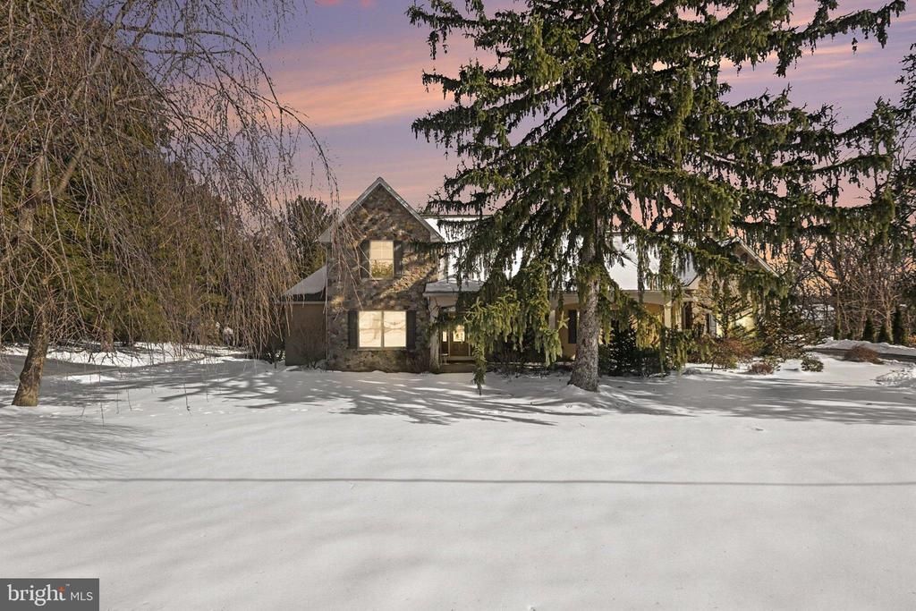 4417 FARGREEN ROAD, HARRISBURG, PA 17110