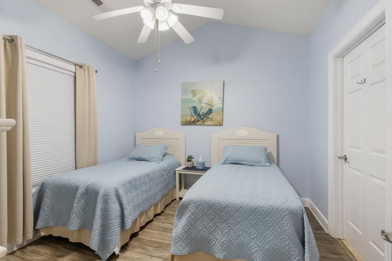 4881 Dahlia Ct. Photo 25