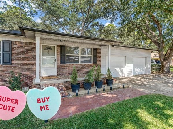 309 Cloverdale Boulevard, Fort Walton Beach, FL 32547