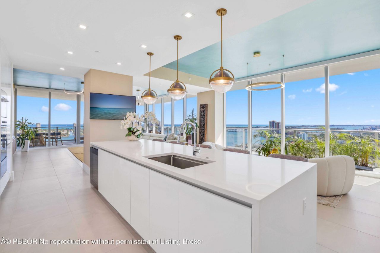 220 Lake Shore Drive, Unit 2112, Lake Park, FL 33403 Photo