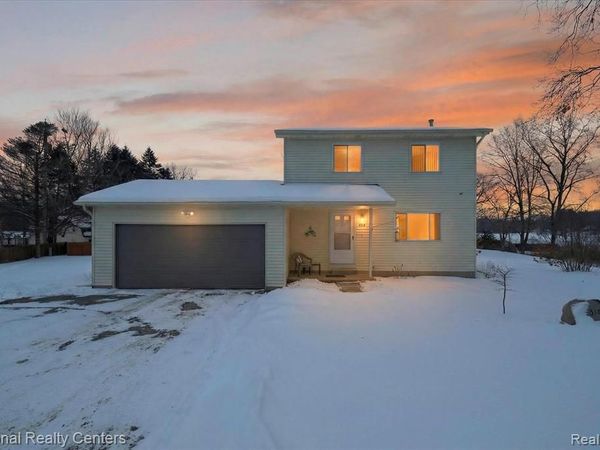 4315 Gale Drive, Genoa Twp, MI 48843