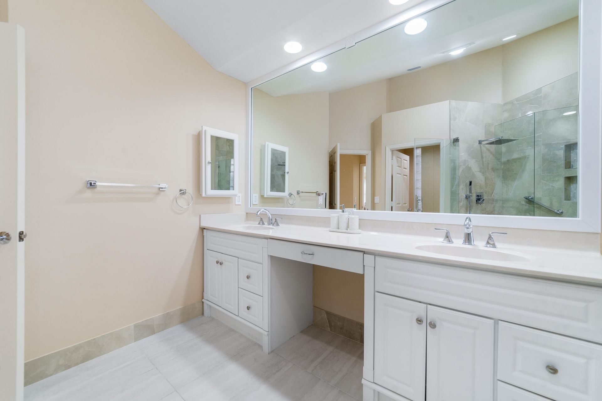 11905 Fountainside Circle, Boynton Beach, FL 33437 Photo