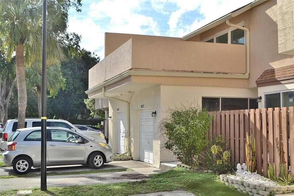 8237 NW 8th Court, Unit 4, Plantation, FL 33324 Photo