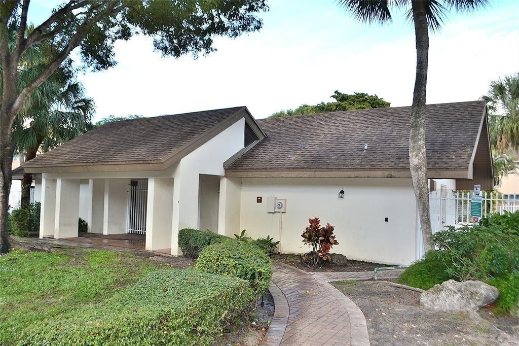 8237 NW 8th Court, Unit 4, Plantation, FL 33324 Photo