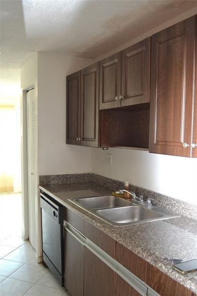 8237 NW 8th Court, Unit 4, Plantation, FL 33324 Photo