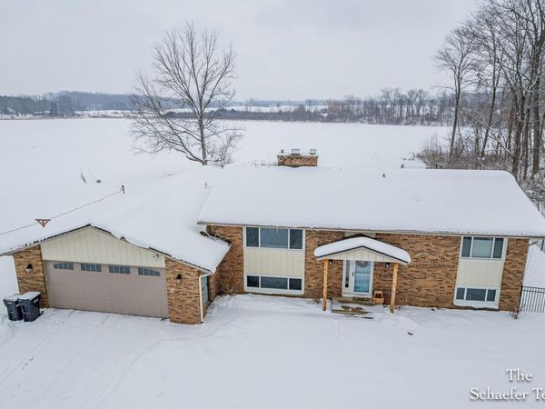 8610 Dygert Drive SE, Alto, MI 49302