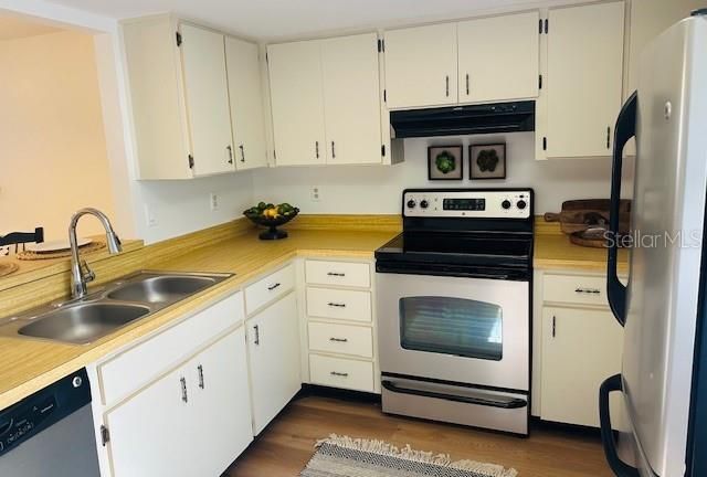 2033 Hawkhurst Circle, Unit 180, Sun City Center, FL 33573 Photo