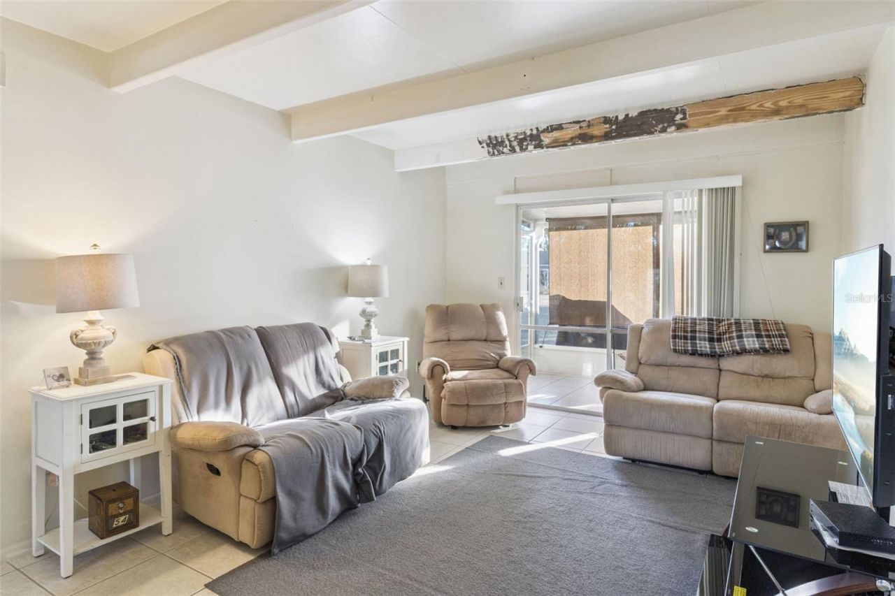 3037 Club Cir, Lakeshore, FL 33854 Photo