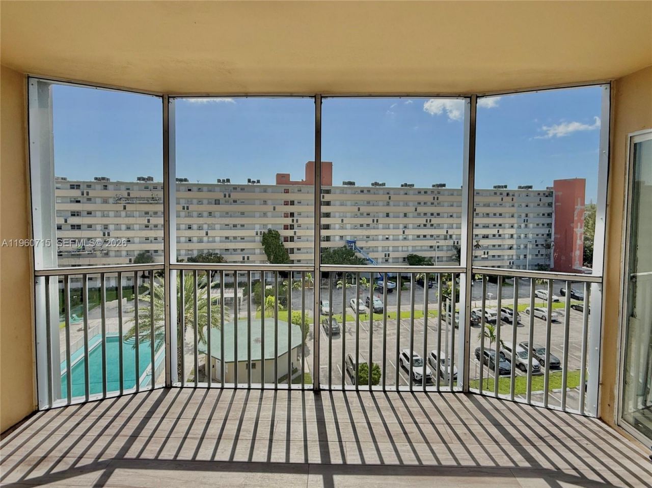 1770 NE 191st St, Unit 717-1, Miami, FL 33179 Photo