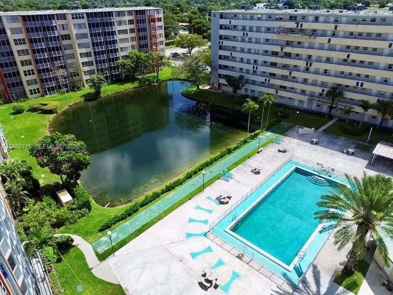 1770 NE 191st St, Unit 717-1, Miami, FL 33179 Photo