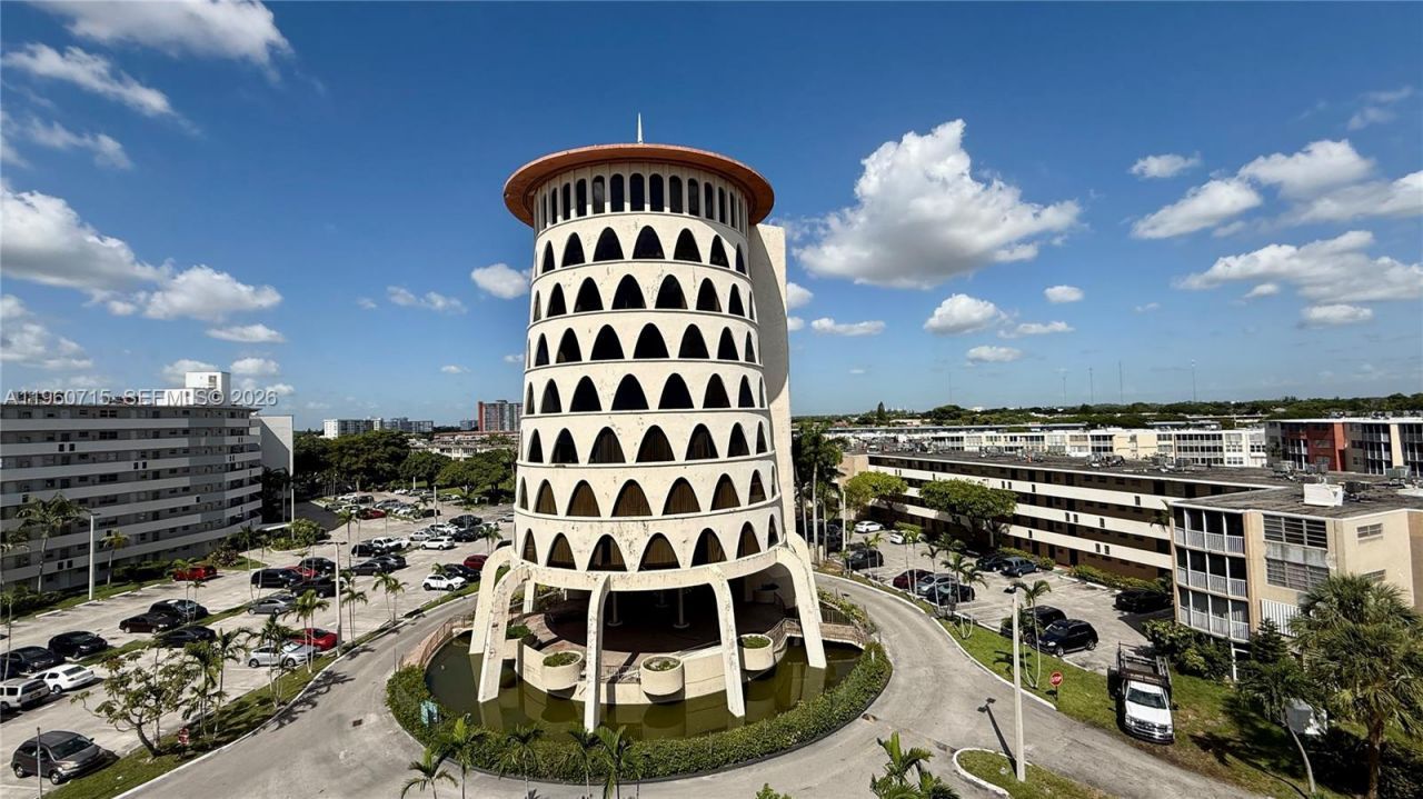 1770 NE 191st St, Unit 717-1, Miami, FL 33179 Photo