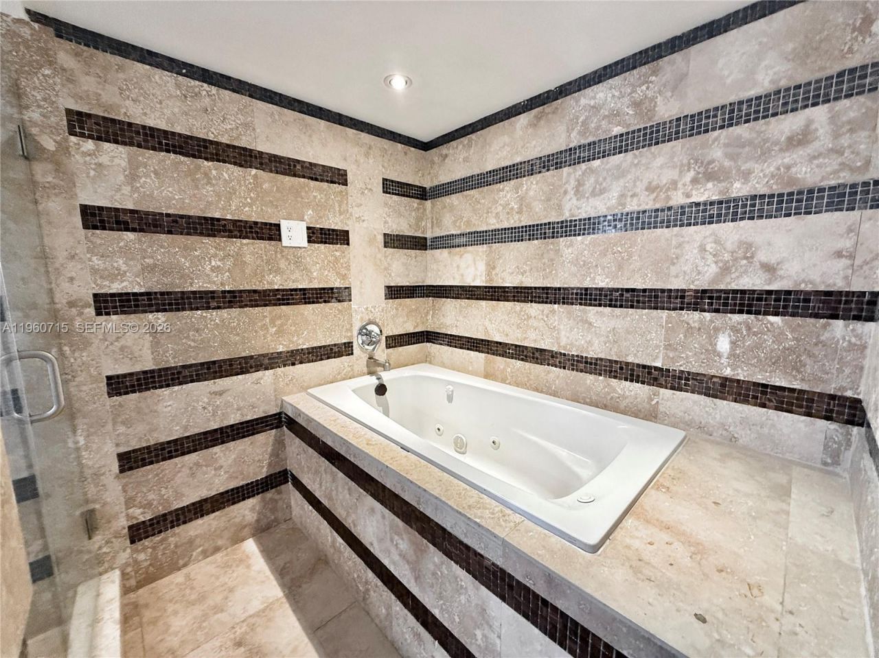 1770 NE 191st St, Unit 717-1, Miami, FL 33179 Photo