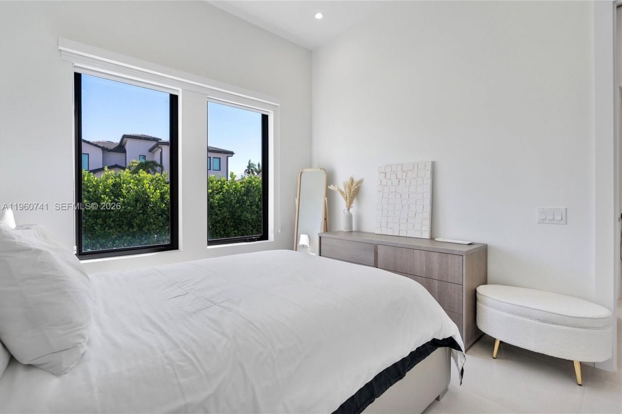 3502 Ashwood Cir N, Hollywood, FL 33312 Photo