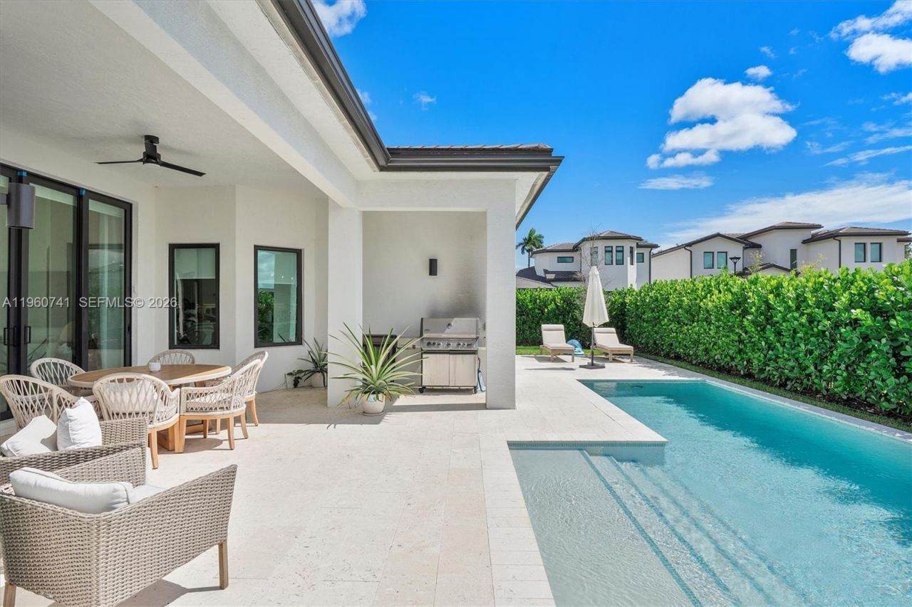 3502 Ashwood Cir N, Hollywood, FL 33312 Photo