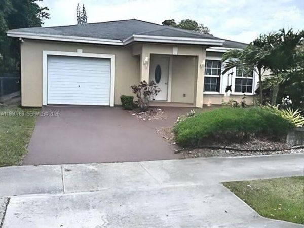 2953 NW 10th Ct, Fort Lauderdale, FL 33311
