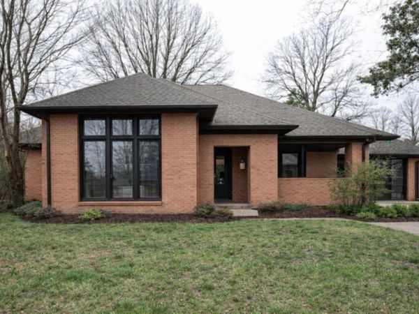 885 LINDEN GROVE CV, Memphis, TN 38018