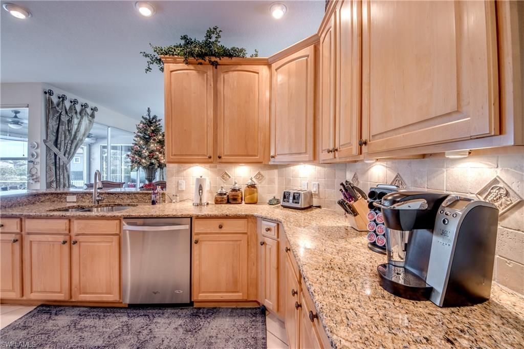 5605 Merlyn Ln, Cape Coral, FL 33914 Photo