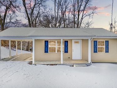 140 E Main Street, Flemingsburg, KY 41041