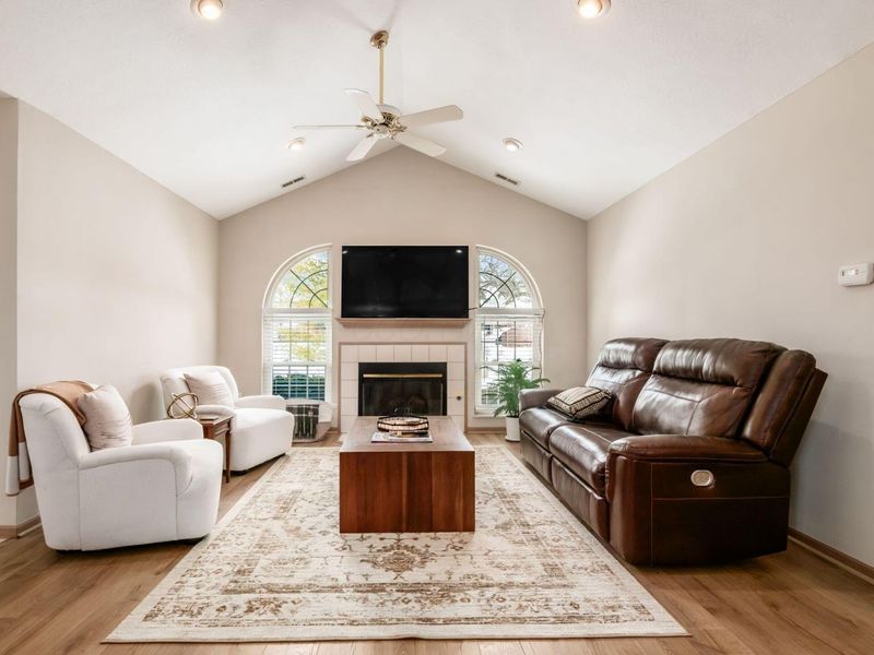 9427 Clermont Circle, Powell, OH 43065 Photo 5