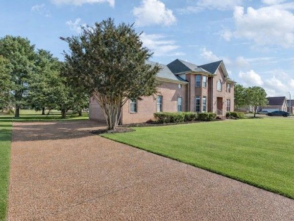 2326 Amber Glen Dr , Murfreesboro, TN 37128