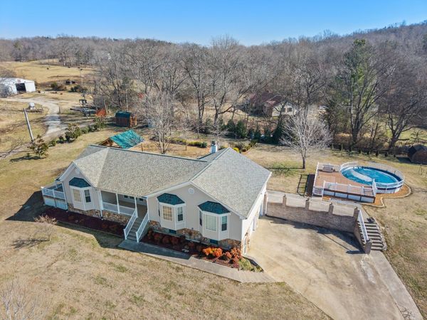 1260 Wrights Ln, Gallatin, TN 37066