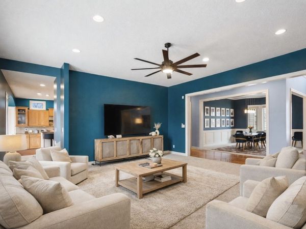 9136 Wooded Point Drive, Johnston, IA 50131