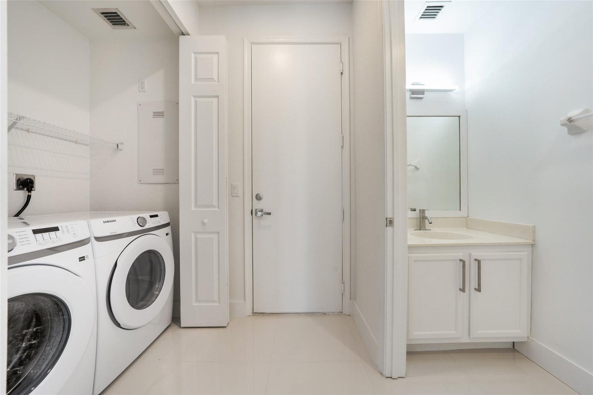 131 SE 7th Avenue, Pompano Beach, FL 33060 Photo