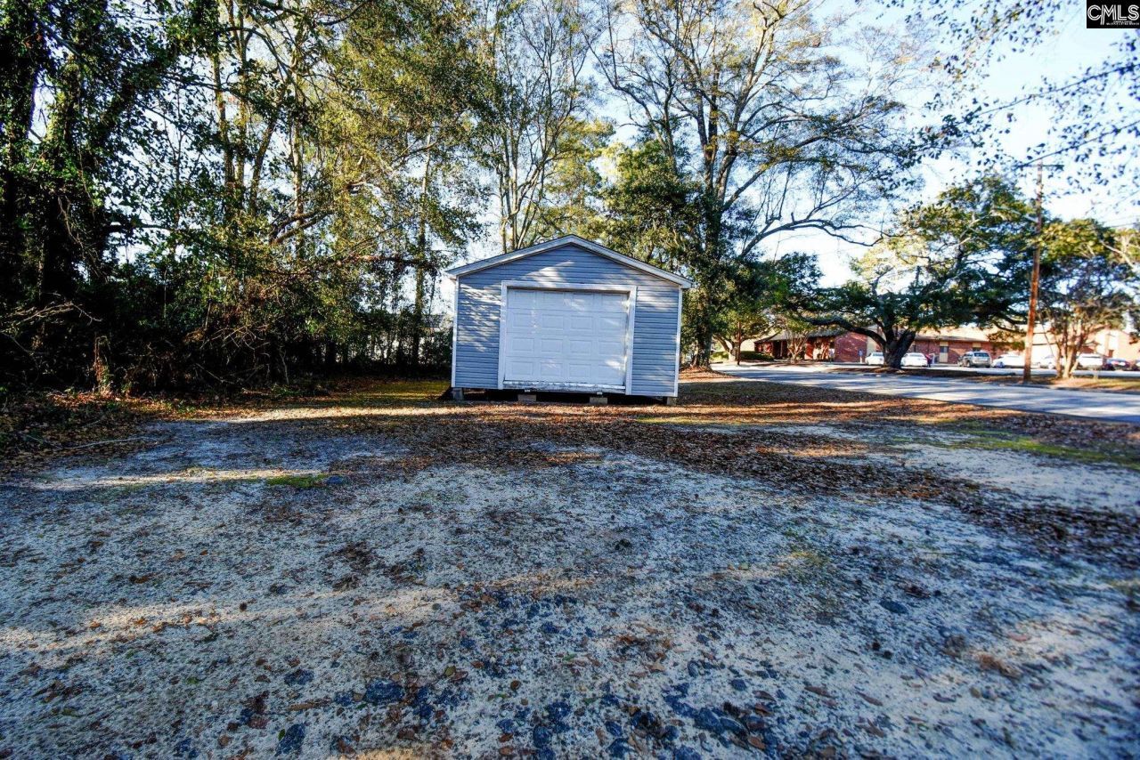 495 Dantlzer Street  Photo 7