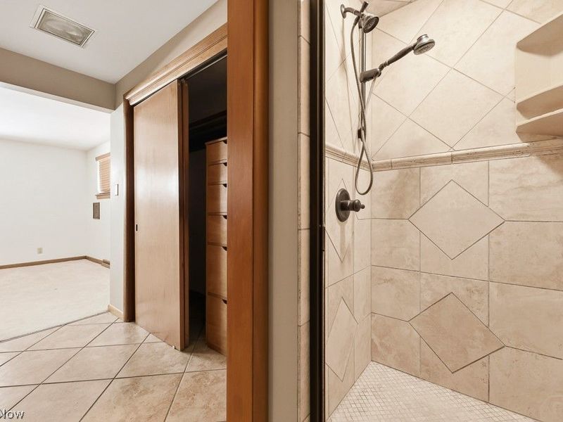 1310 Overlook Drive, Alliance, OH 44601 Photo 13