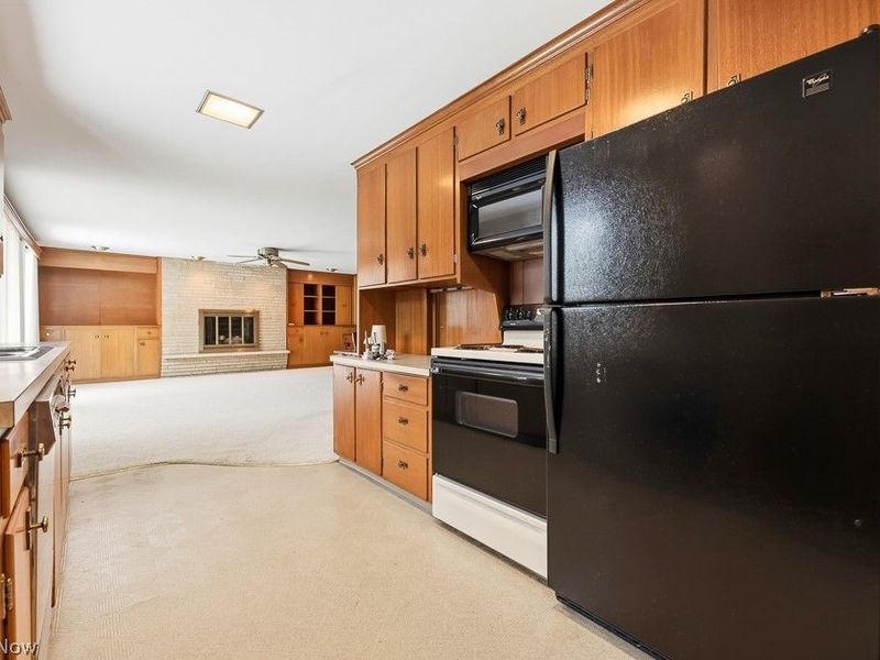 1310 Overlook Drive, Alliance, OH 44601 Photo 3