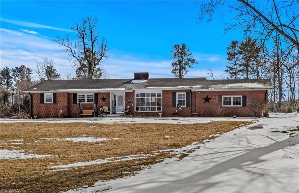 3937 W Old Us Highway 421, Hamptonville, NC 27020 Main Photo