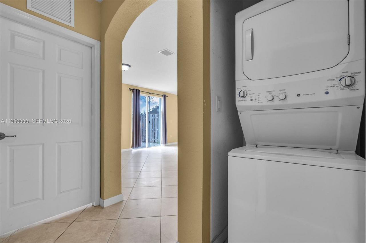 3064 SE 1st Dr , Unit 7, Homestead, FL 33033 Photo