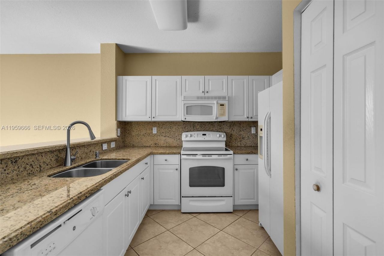 3064 SE 1st Dr , Unit 7, Homestead, FL 33033 Photo