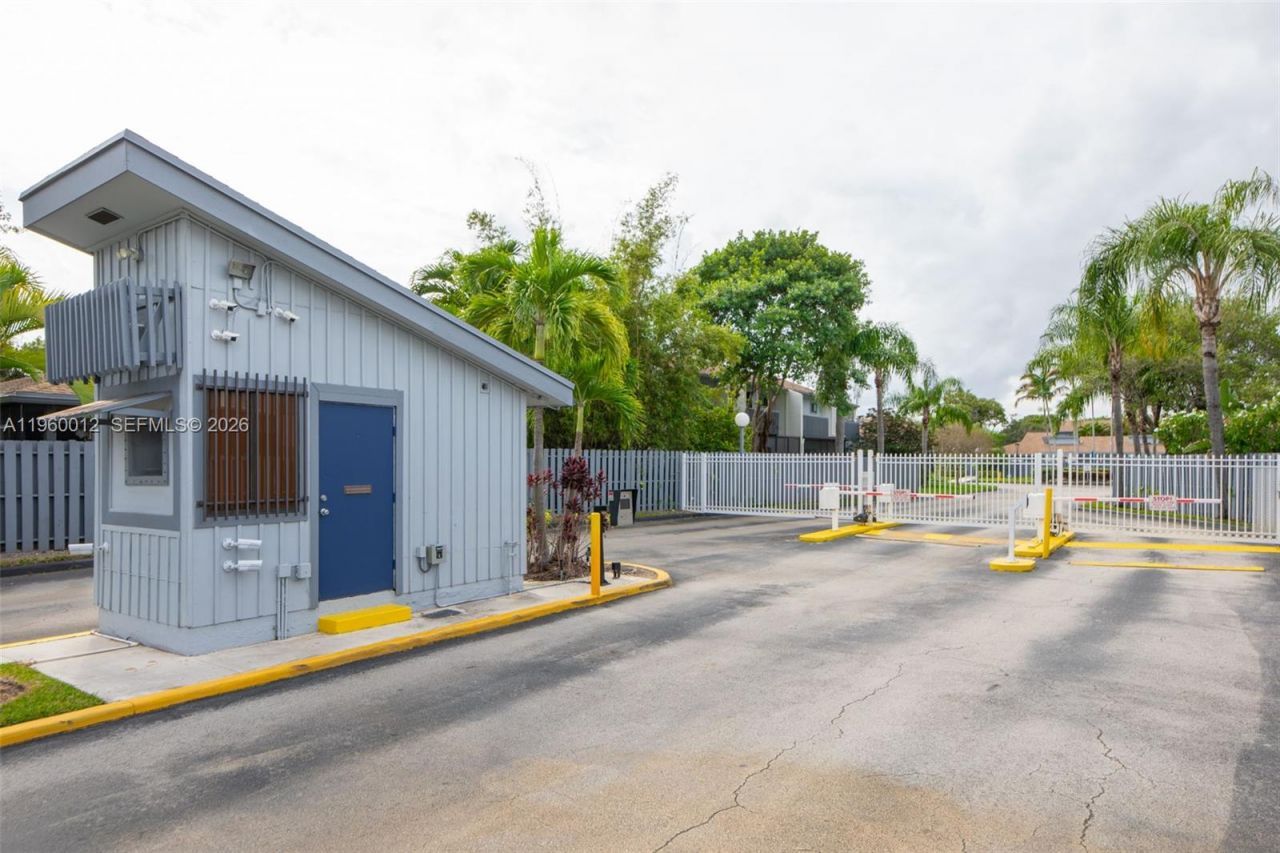 1422 Amanda St, Unit 1422, Hollywood, FL 33020 Photo