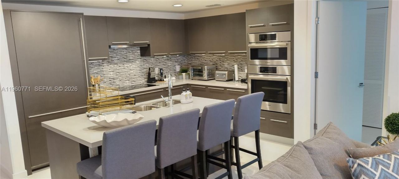 7661 NW 107th Ave, Unit 501, Doral, FL 33178 Photo