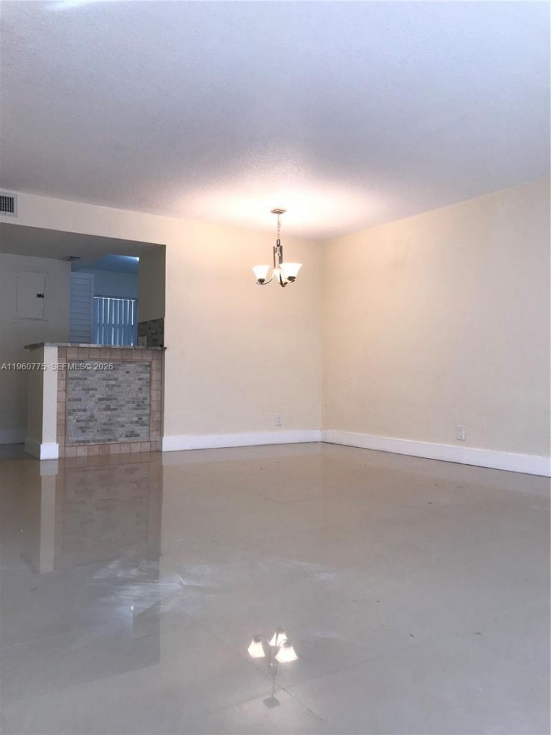 3100 Riverside Dr, Unit 108, Coral Springs, FL 33065 Photo