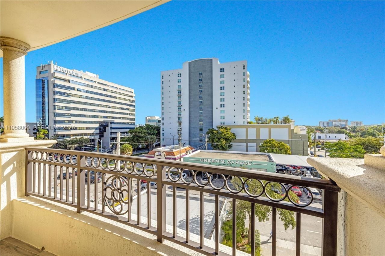 3232 SW 22nd St., Unit 501, Miami, FL 33145 Photo