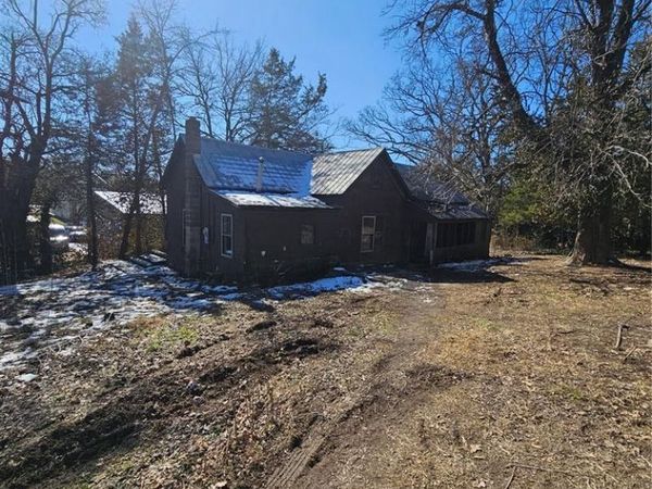 513 Elm Street , Bourbon, MO 65441