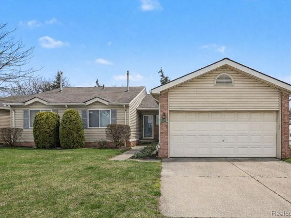 24326 Juliet Drive, Center Line, MI 48015