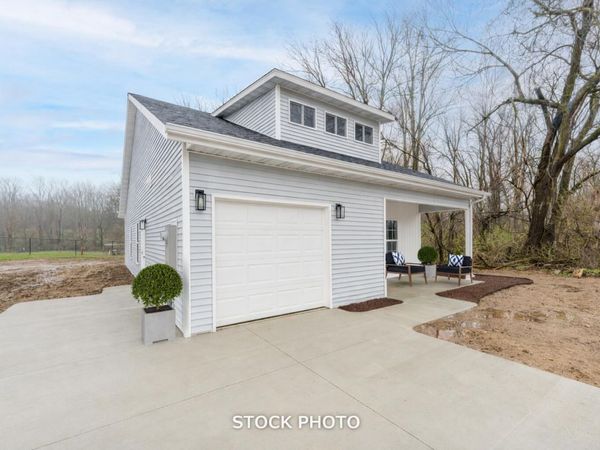 715 Victory Lane, Cassopolis, MI 49031