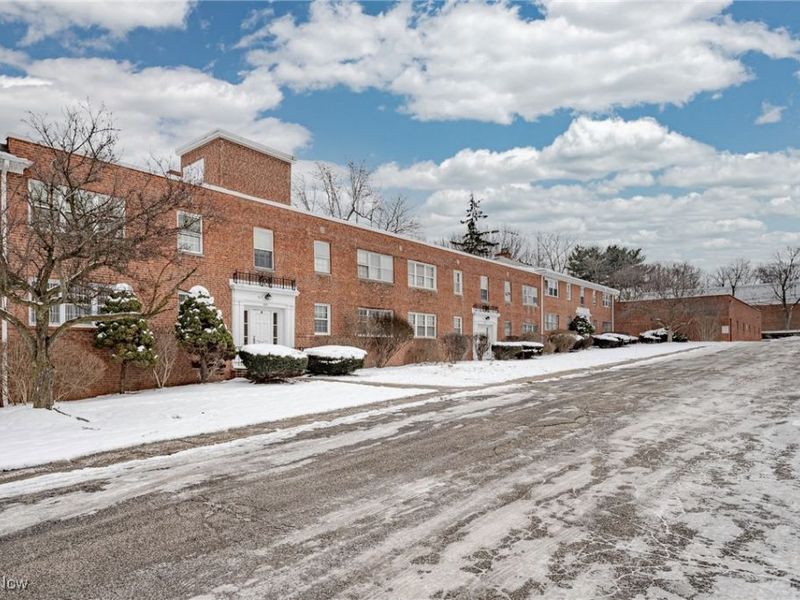3271 Warrensville Center Road, Unit 8B, Shaker Heights, OH 44122 Photo 2