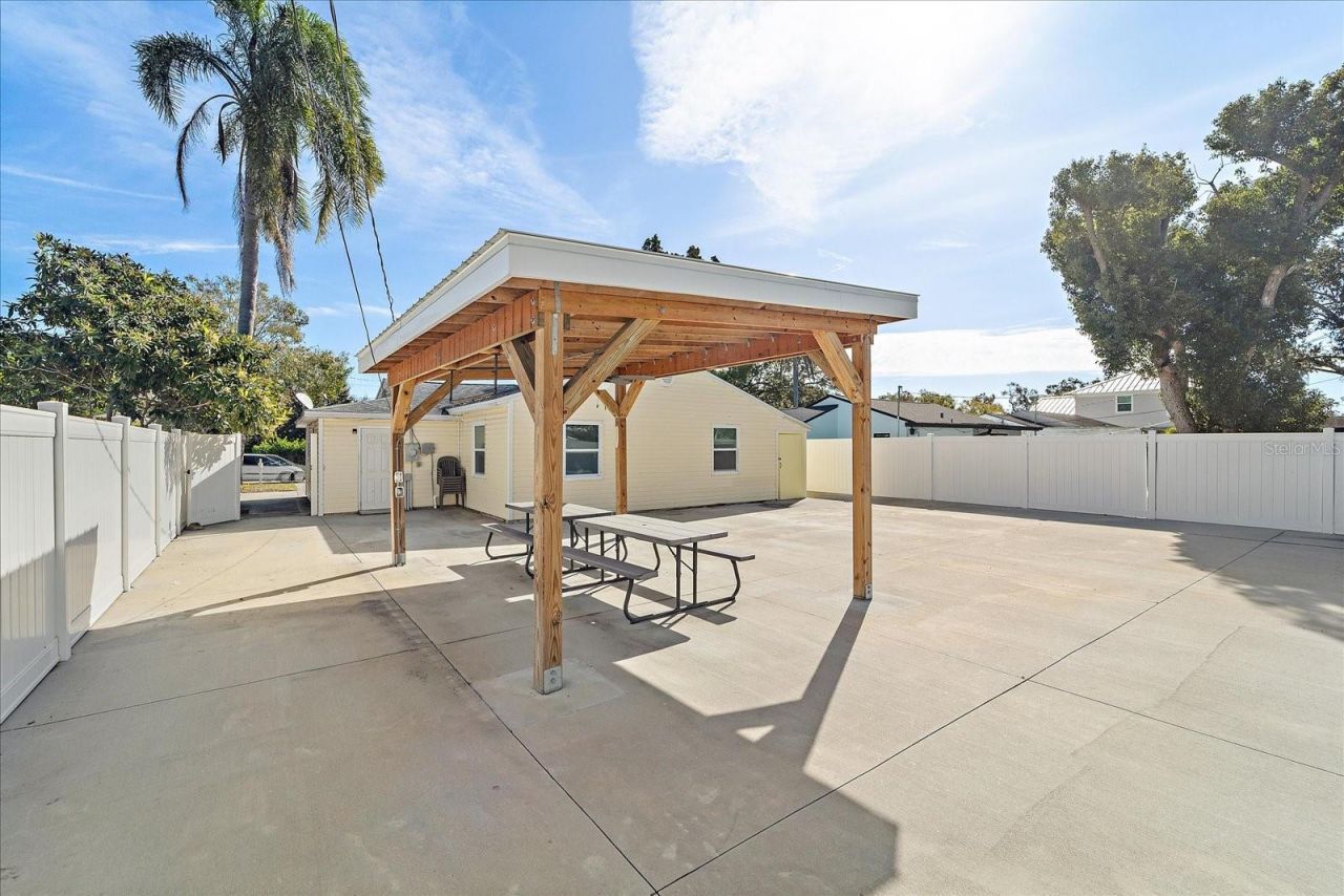 1220 S Brink Avenue, Sarasota, FL 34239 Photo