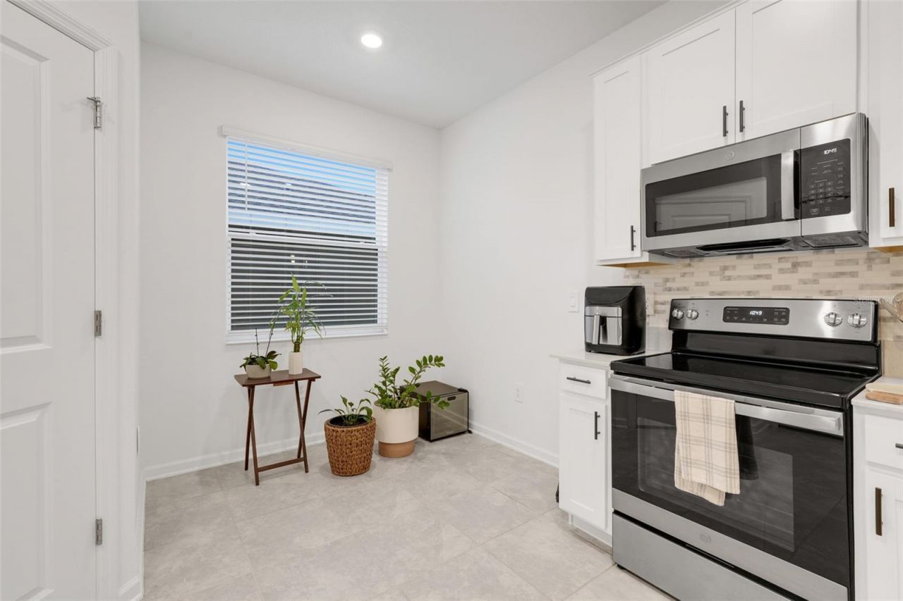 356 Heroic Road, Davenport, FL 33837 Photo