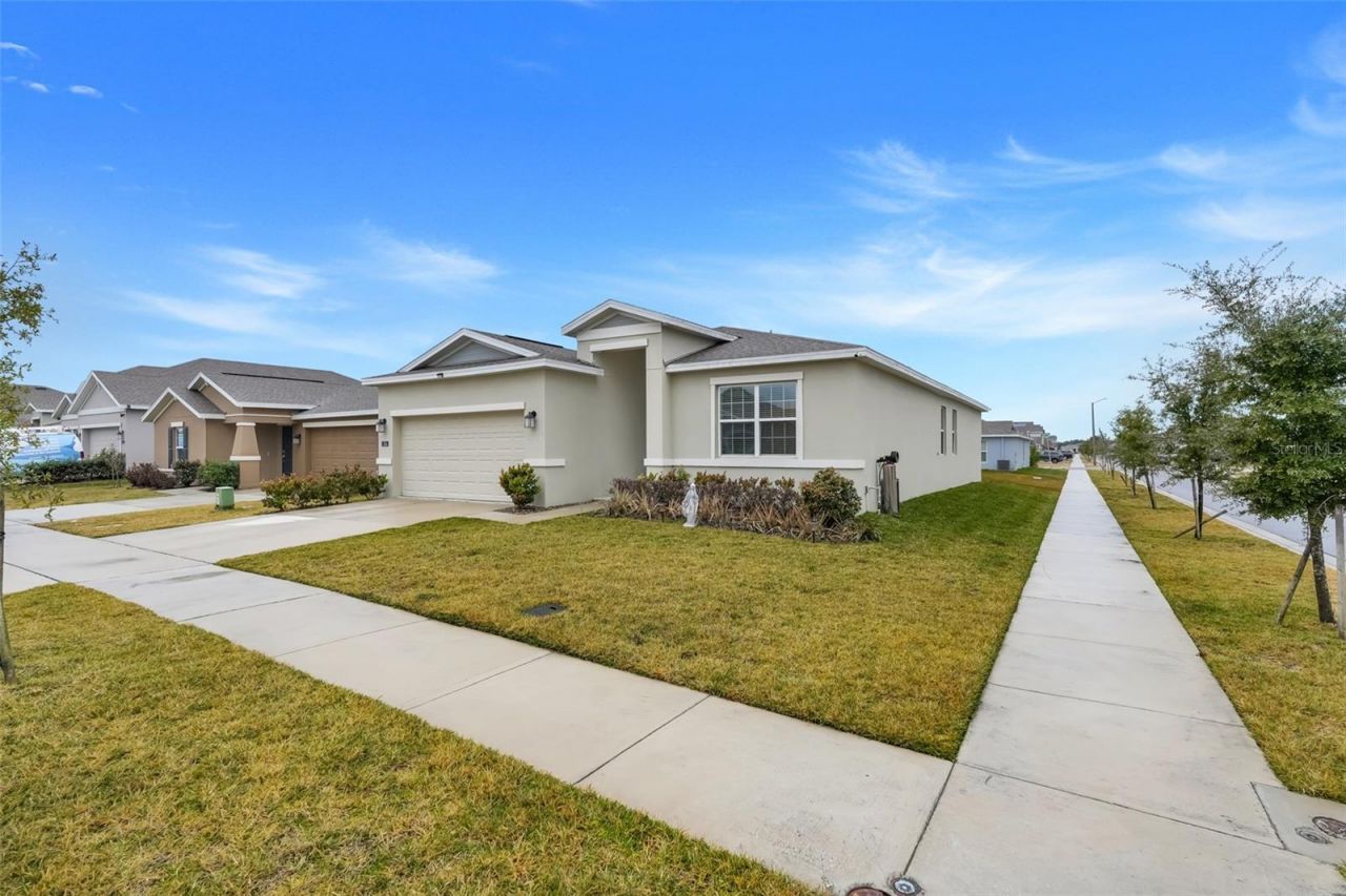 356 Heroic Road, Davenport, FL 33837 Photo
