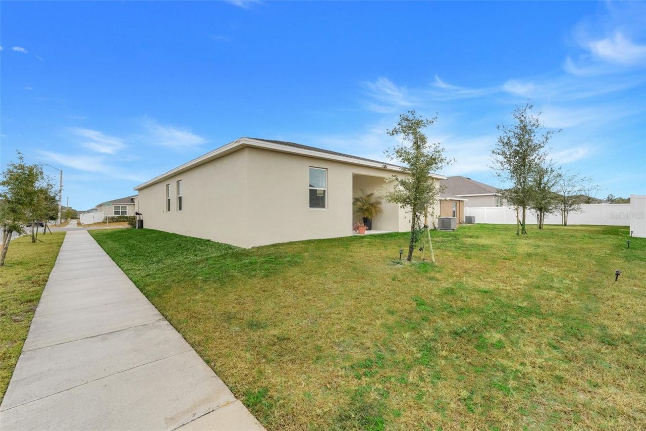 356 Heroic Road, Davenport, FL 33837 Photo