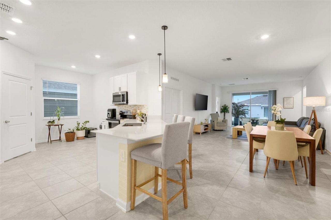 356 Heroic Road, Davenport, FL 33837 Photo