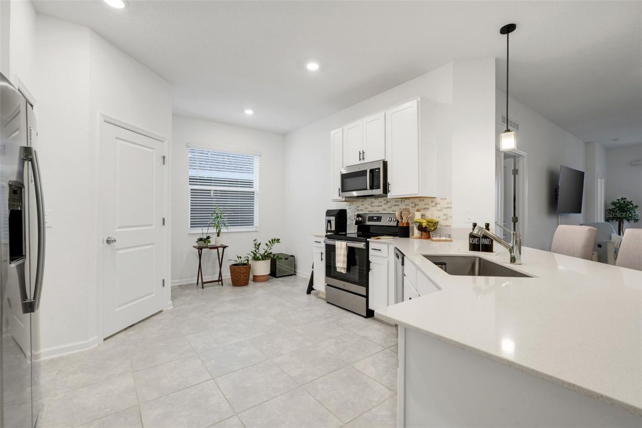 356 Heroic Road, Davenport, FL 33837 Photo