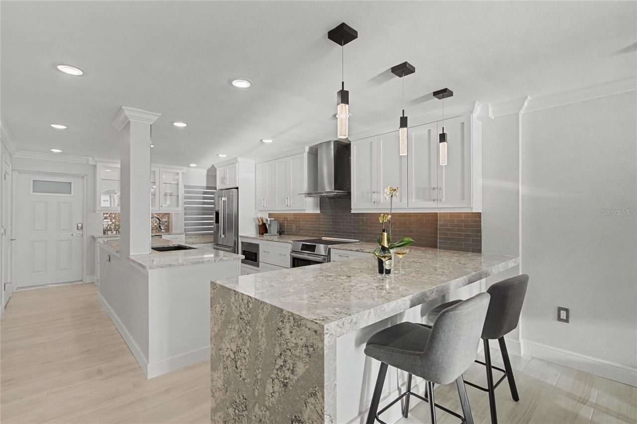 19 Whispering Sands Drive, Unit 1105, Sarasota, FL 34242 Photo