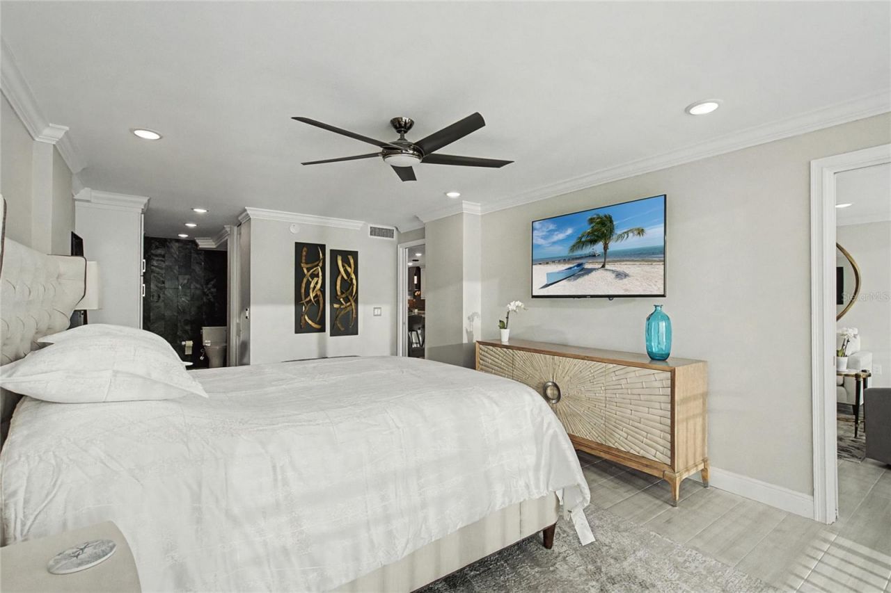 19 Whispering Sands Drive, Unit 1105, Sarasota, FL 34242 Photo